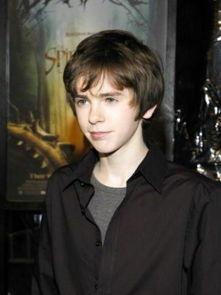 男明星 英文,Male Celebrities: The Alluring World of Hollywood's Leading Men