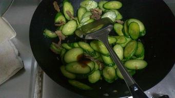 梦见吃炒瓜米,揭秘炒瓜米背后的神秘寓意